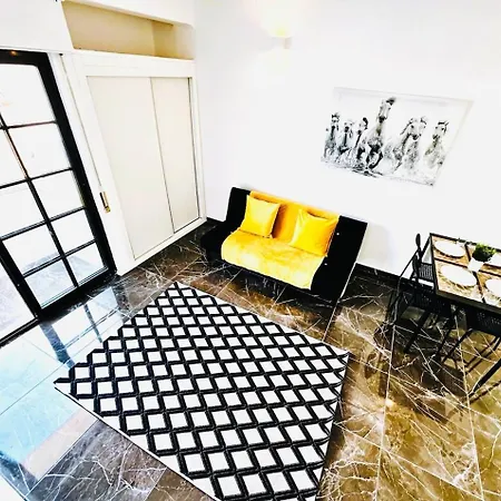 Apartment Com Vista Rua Da Oura -